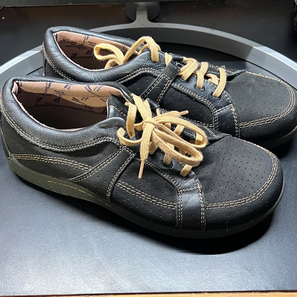 Barefoot Freedom Geneva Black Leather Casual Lace Up Sneakers Shoes Women's 9.5W